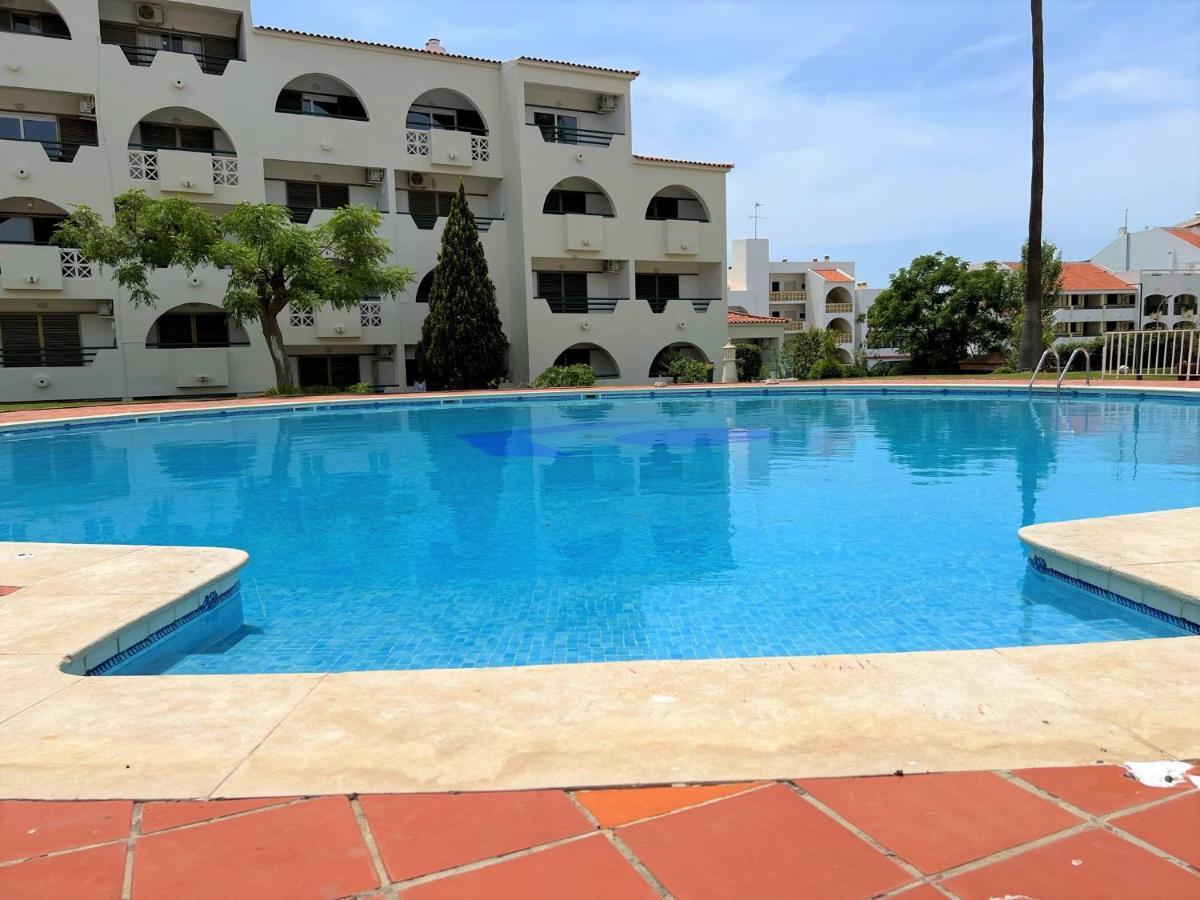Albufeira Twins 1 With Pool By Homing Exterior foto